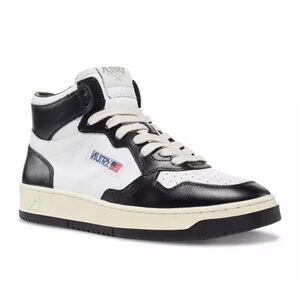 Autry Women's Black and White Athletic Shoes